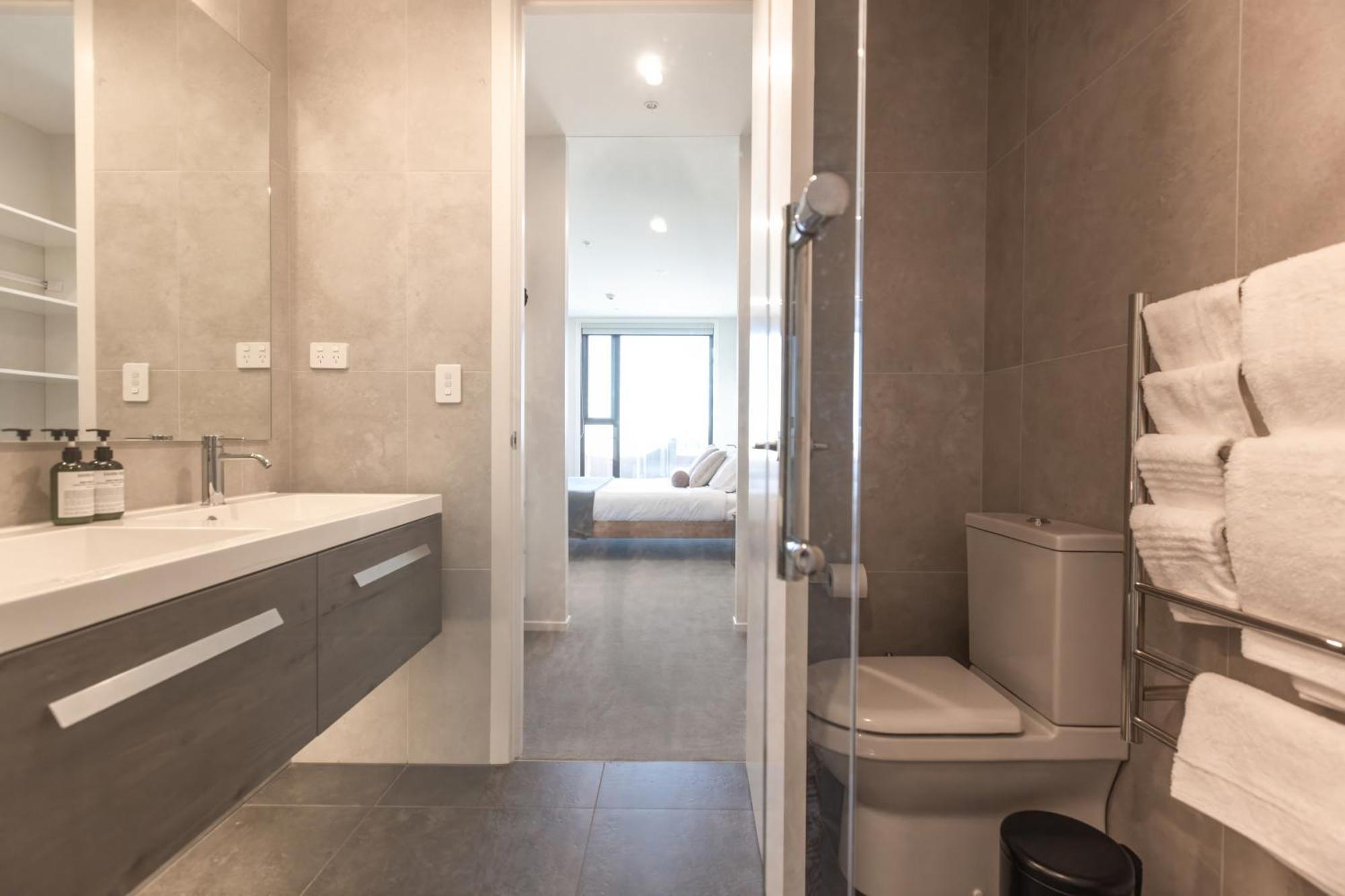 Luxury 2 Bedroom Cbd Apartment With Free Parking Christchurch Eksteriør bilde